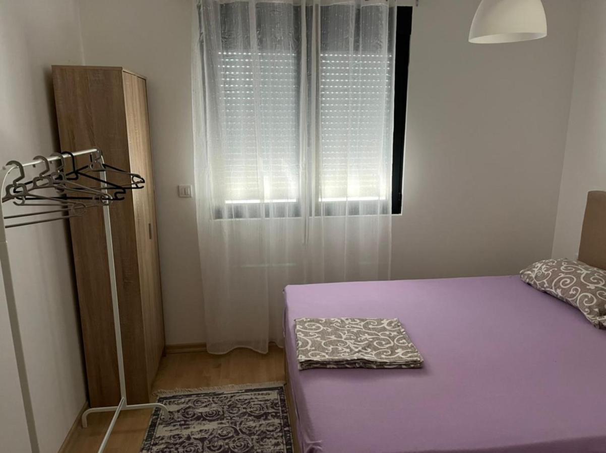 Lovely Pink Flat Appartamento Podgorica Esterno foto